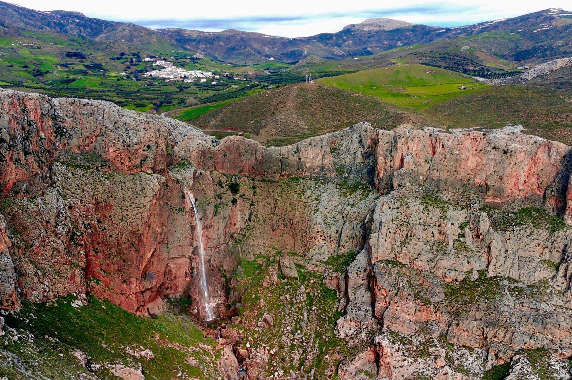 Ξενοδοχείο με διαμερίσματα Pyrgi Cretan Living & 4*